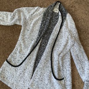 Oversized sweater cardigan